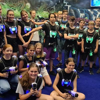 Souboj důvtipu v laser game aréně i na únikovce