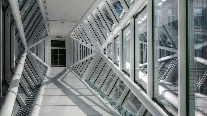 Budoucí chemici v akci: Třeťáci prozkoumali laboratoře VŠCHT Praha